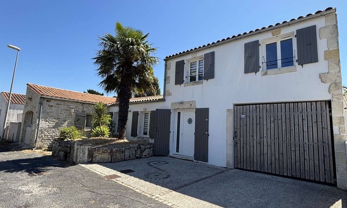 Dolus-d'Oleron House | 5-room house for 8 in Oléron with garden and WIFI
