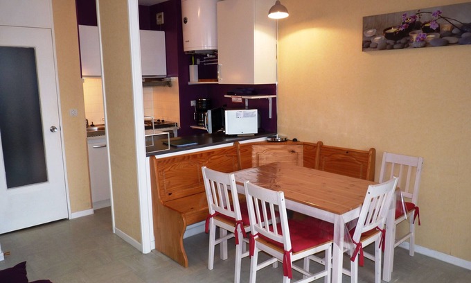 Pla d'Adet Apartment | 5-seater apartment with balcony at the foot of the WIFI slopes equipped with childcare