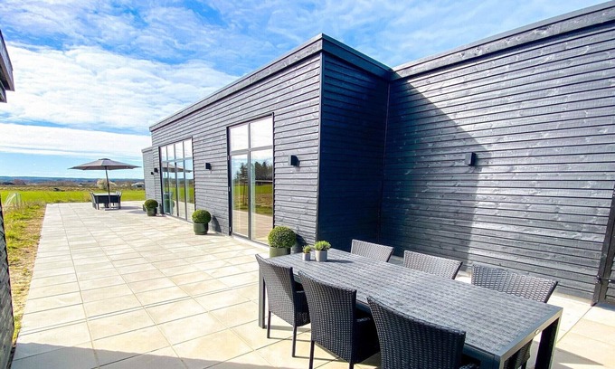 Bønnerup Strand House | 5 star holiday home in Glesborg-By Traum