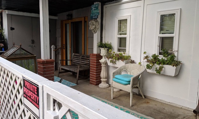 Muirlands Cottage | 5 STAR LA JOLLA Bright & Charming HIDEAWAY! SPECIAL FALL AND WINTER RATES.