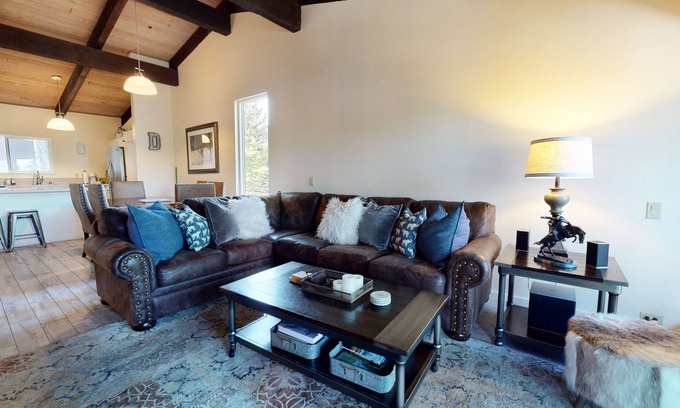 Mammoth Lakes Condo | 5-Star Modern & Remodeled Home. Washer/Dryer & Gas Grill, Near The Village
