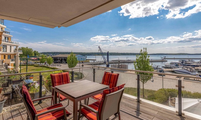 Muritz Apartment | 5-star vacation apartment Müritzoase in the harbor residence Waren