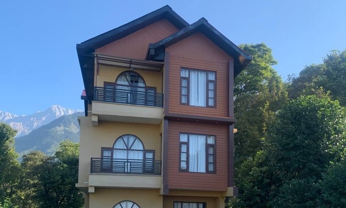 Sidhpur Villa | 5 suites villa for upto 18 pax