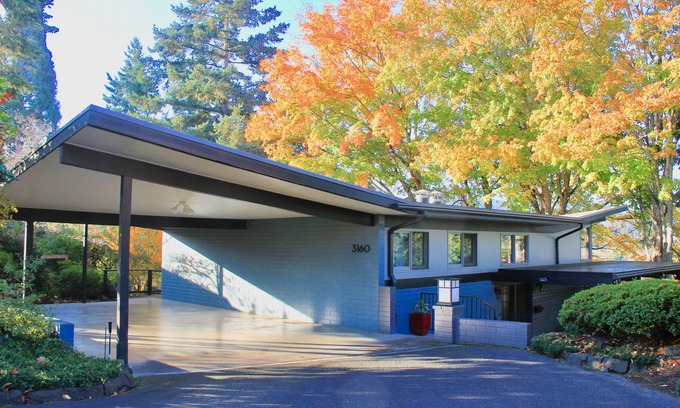 Southeast Eugene House | 50% Discount for 1 week stay - view, hot tub, U of O