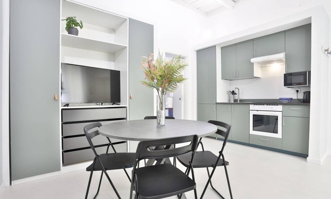 Naples City Centre Apartment | 50 m² Apartment ∙ 1 bedroom ∙ 2 guests