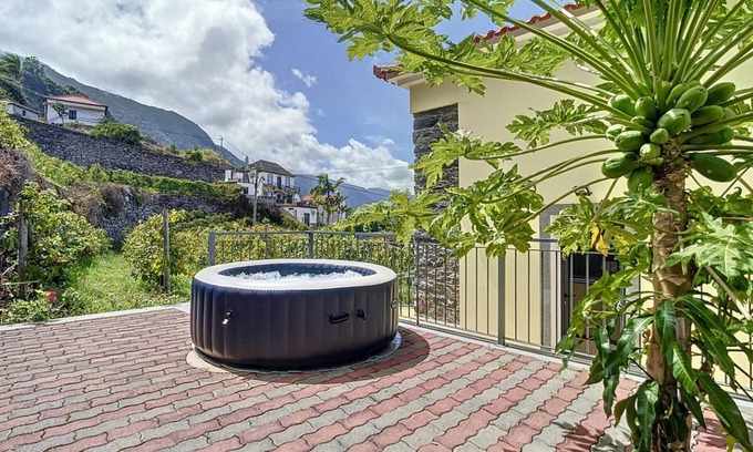 Ponta Delgada Apartment | 50 m² Apartment ∙ 1 bedroom ∙ 2 guests