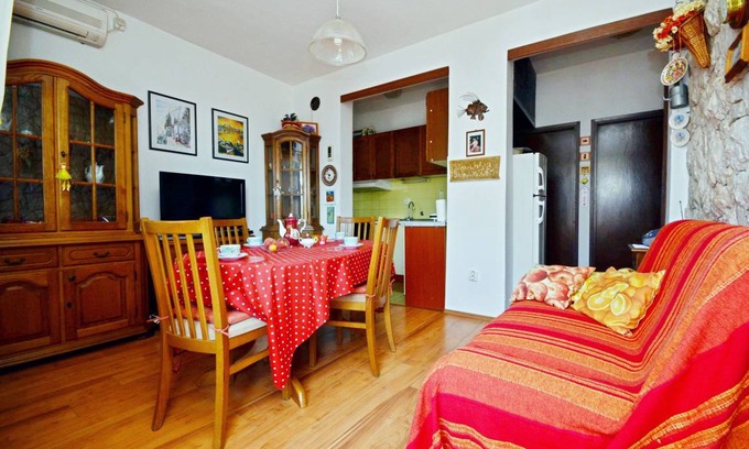 Okrug Gornji Apartment | 50 m² Apartment ∙ 3 bedrooms ∙ 5 guests