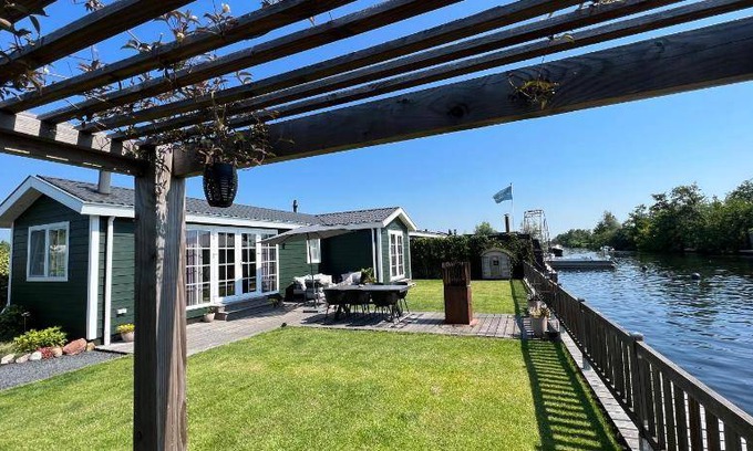Vinkeveen Apartment | 50 m² Apartment ∙ 2 bedrooms ∙ 6 guests