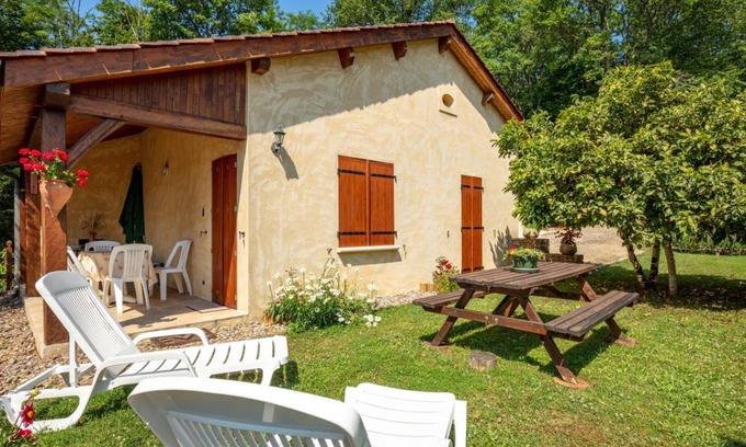 Tursac Cottage | 50 m² Cabin ∙ 1 bedroom ∙ 2 guests
