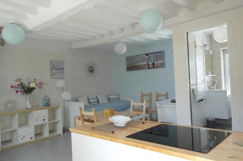 Luc-sur-Mer Apartment | 50 m2 de charme au coeur des plaisirs de la côte