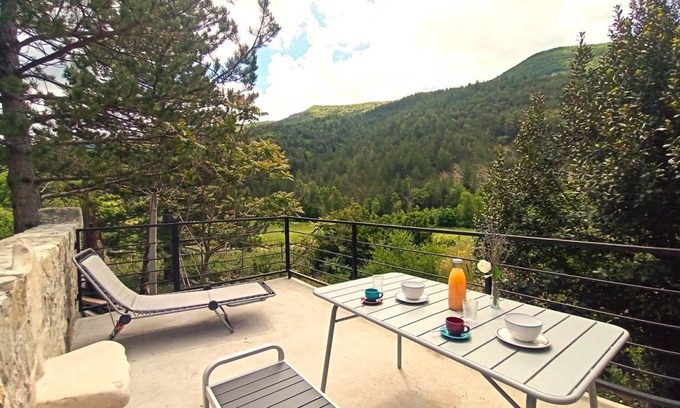 Vercoiran House | 50 m² Gîte ∙ 1 bedroom ∙ 2 guests