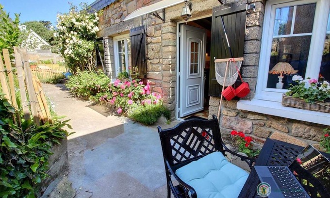 Loguivy House | 50 m² Gîte ∙ 2 bedrooms ∙ 4 guests