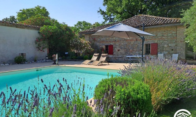 Giroussens House | 50 m² Gîte ∙ 2 bedrooms ∙ 4 guests