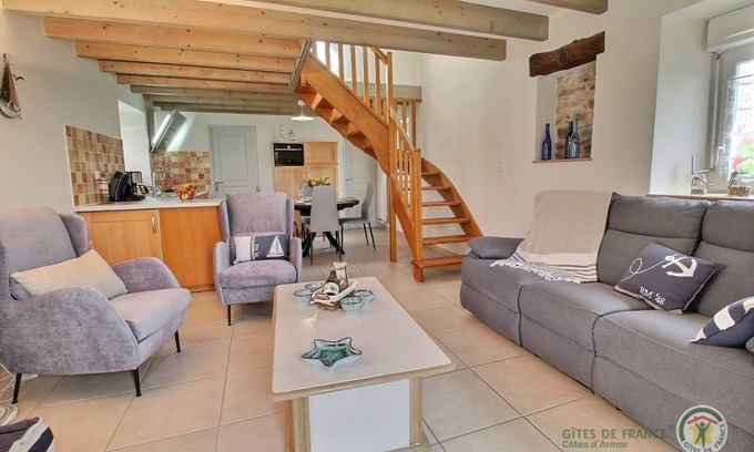 Yvias House | 50 m² Gîte ∙ 2 bedrooms ∙ 4 guests