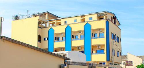 Littoral Department Hotel | 50 m² Hotel ∙ 2 bedrooms ∙ 4 guests