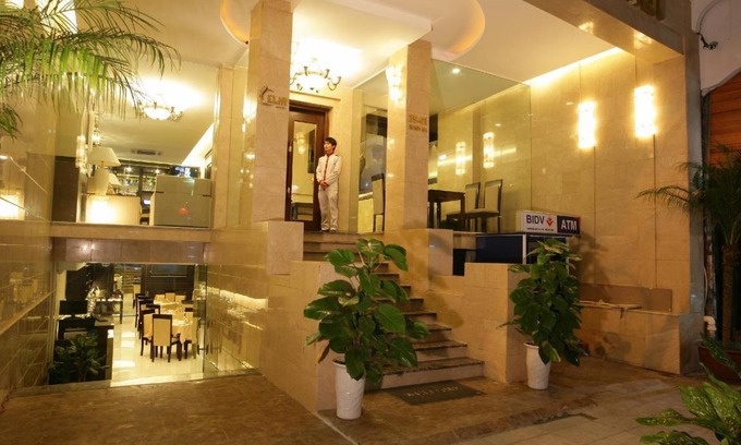 Hang Bo Hotel | 50 m² Hotel ∙ 2 bedrooms ∙ 127 guests