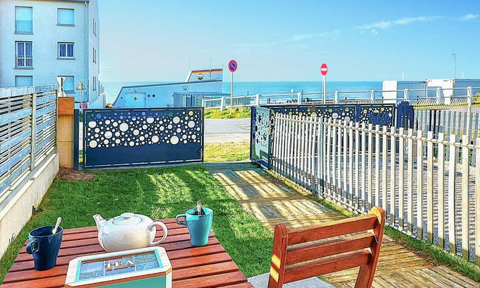 Jullouville House | 50 m² House ∙ 2 bedrooms ∙ 5 guests