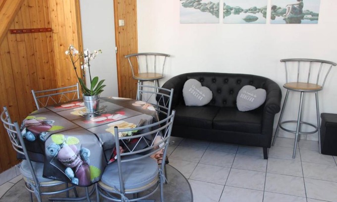 Pontorson House | 50 m² House ∙ 2 bedrooms ∙ 4 guests