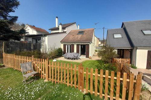 Orsay House | 50 m² House ∙ 2 bedrooms ∙ 5 guests