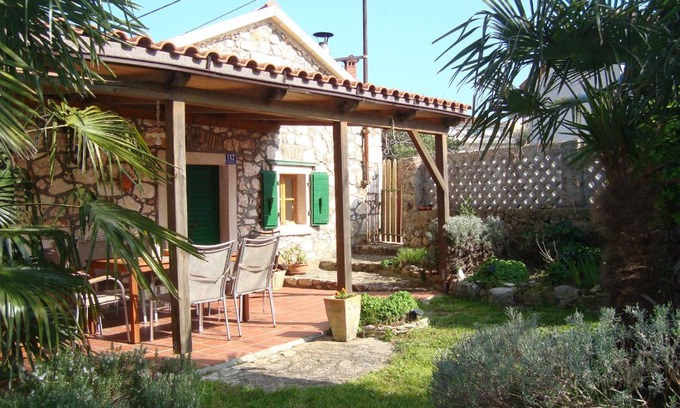Pomer House | 50 m² House ∙ 2 bedrooms ∙ 5 guests