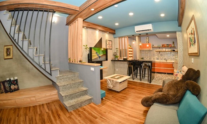 West Central District House | 50 m² House ∙ 3 bedrooms ∙ 14 guests