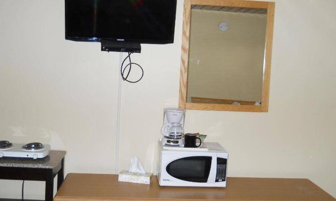 Medicine Hat Hotel | 50 m² Motel ∙ 2 bedrooms ∙ 5 guests