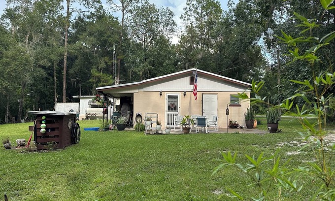 Nobleton Cottage | 50's style Florida cottage