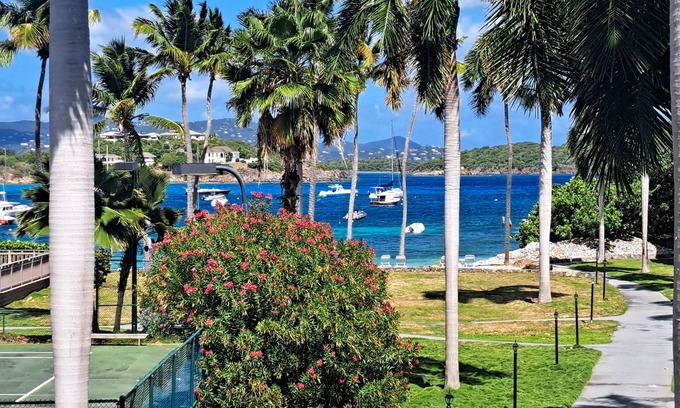 Nazareth Condo | 50 Shades of Blue .