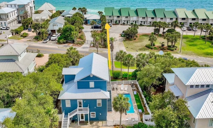 White's Gulfview House | 50 Steps to Quiet Gated Beach! Private Heated Pool-LOTS of Parking + 6 Bikes!
