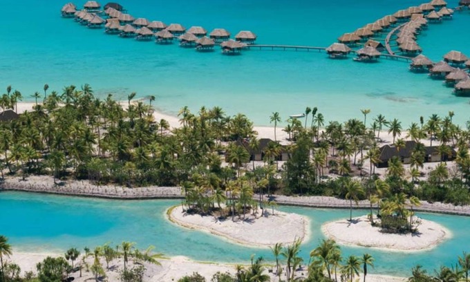Bora Bora Resort | 500 m² Resort ∙ 2 bedrooms ∙ 127 guests
