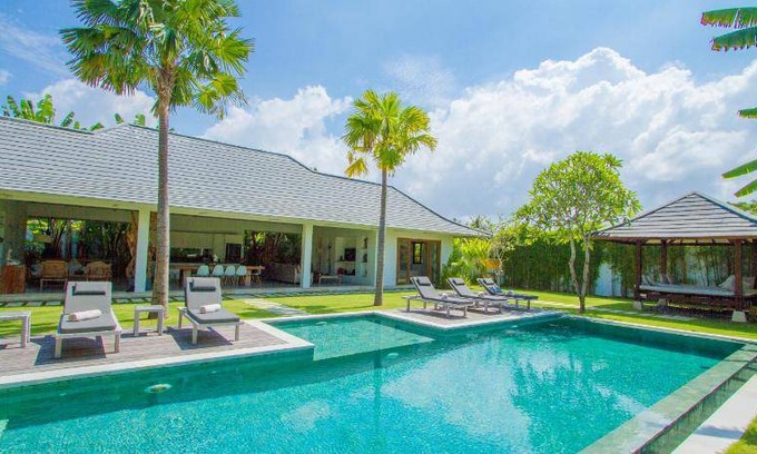 Berawa Resort | 500 m² Resort ∙ 3 bedrooms ∙ 7 guests