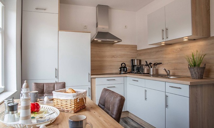 Carolinensiel Apartment | 50138 "Deichkajüte 7" - pure coziness: The friendly ground floor apartment (with