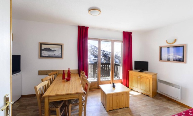 Valmeinier Apartment | 50m from shops, swimming pool, ski locker, 32m², Valmeinier