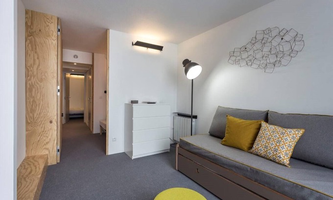 Arc-2000 Apartment | 50m from ski slopes, 10th floor, view mountain, balcony, tv, 56m², Les Arcs