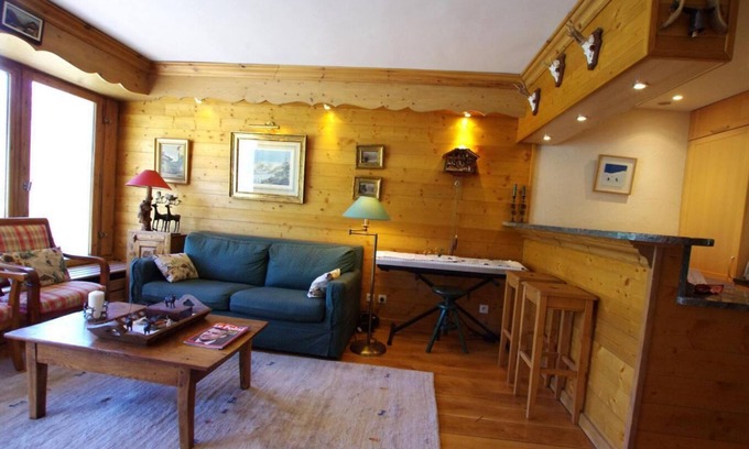 Tignes le Lac Apartment | 50m from ski slopes, 7th floor, view lake, balcony, tv, ski locker, 55m², Tignes