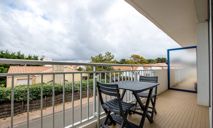 Notre-Dame-de-Monts Apartment | 50m from the beach, flat for 4