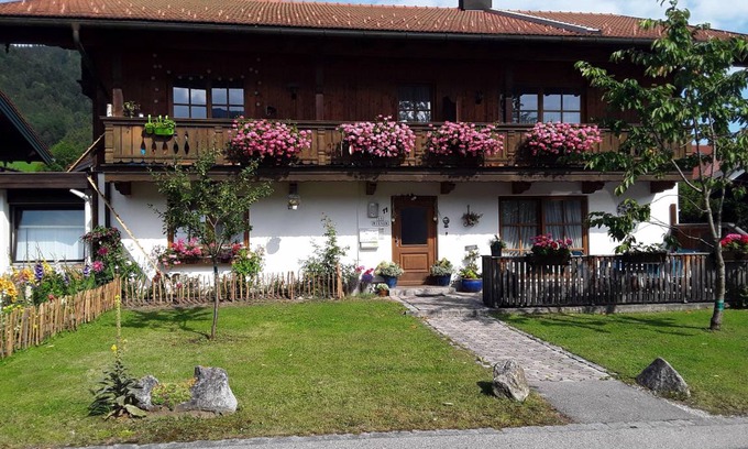 Ruhpolding Apartment | 51 m² Apartment ∙ 1 bedroom ∙ 3 guests