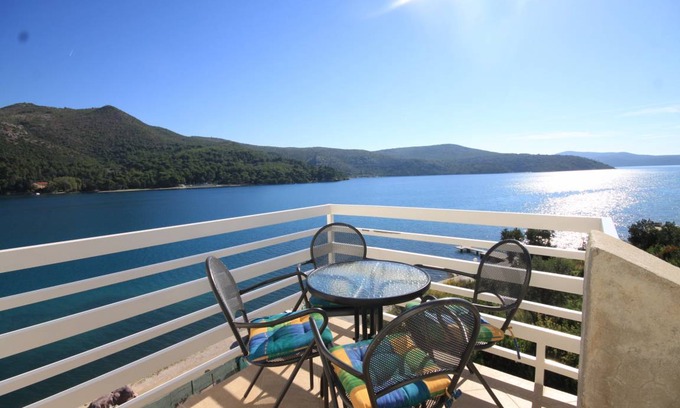 Slano Apartment | 51 m² Apartment ∙ 2 bedrooms ∙ 4 guests