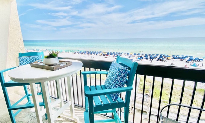 Destin Condo | 510 | Bar/Grill + Pool + Hot Tubs + Splash Pad!