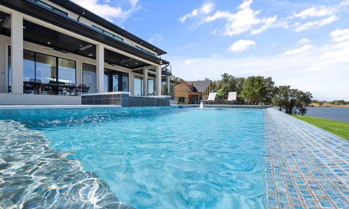 Streetman House | 511 m² House ∙ 5 bedrooms ∙ 10 guests