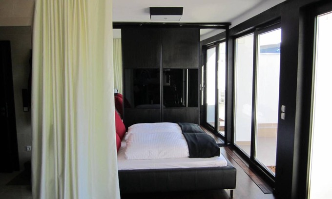 Belvaros - Lipotvaros Apartment | 52 m² Apartment ∙ 1 bedroom ∙ 4 guests