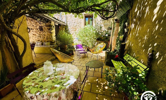 Camps-sur-l'Agly House | 52 m² Gîte ∙ 2 bedrooms ∙ 4 guests
