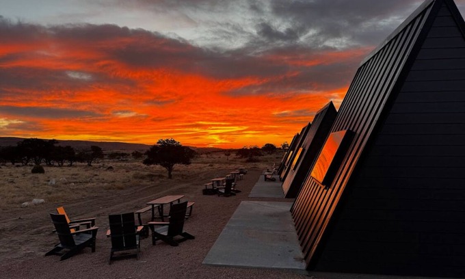 Teasdale Cabin | #52 Star-Gazing A-frame cabin, King Bed, No Pets, Bathroom at Bath house