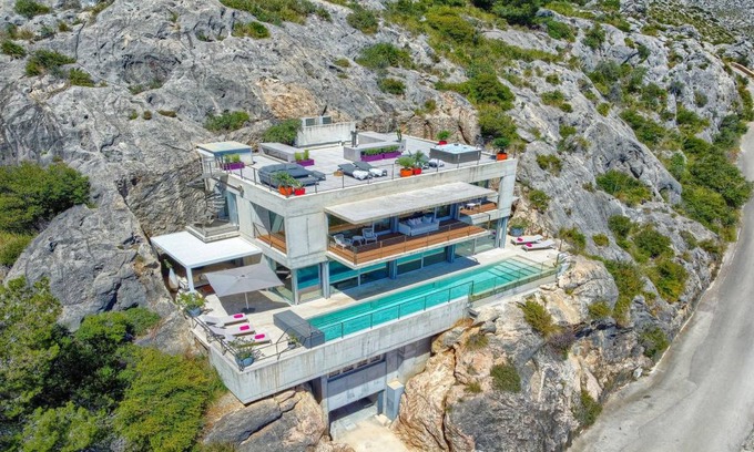 Urbanitzacio la Font House | 528 m² House ∙ 4 bedrooms ∙ 7 guests
