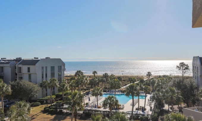 Hilton Head Island Villa | 537 Shorewood:2 Bedroom Ocean View Villa, Top Floor, Free Bikes, Beach Chairs