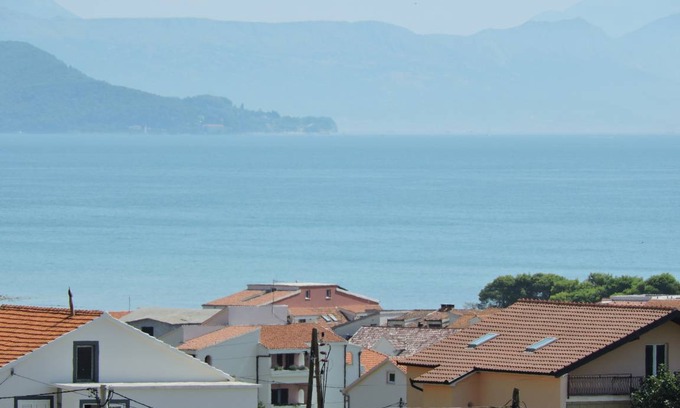 Trogir Apartment | 54 m² Apartment ∙ 2 bedrooms ∙ 5 guests