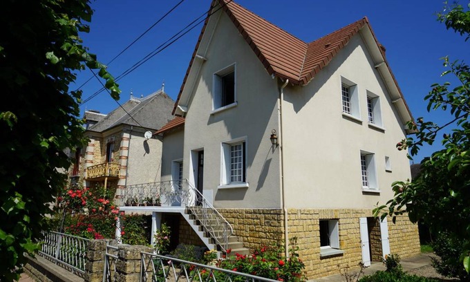 Le Buisson-de-Cadouin House | 54 m² Gîte ∙ 2 bedrooms ∙ 4 guests