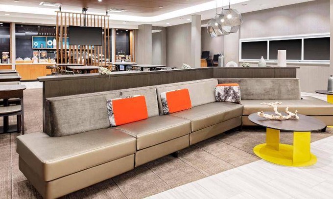 West Plaza Hotel | 54 m² Hotel ∙ 127 guests