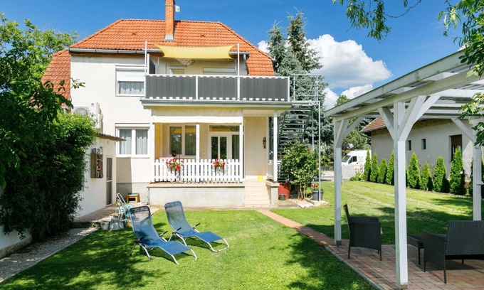 Balatonkeresztur Apartment | 55 m² Apartment ∙ 2 bedrooms ∙ 4 guests