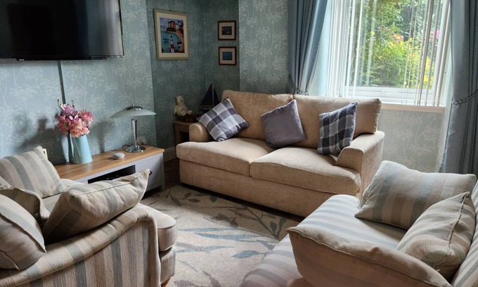 Largs Apartment | 55 m² Apartment ∙ 2 bedrooms ∙ 4 guests